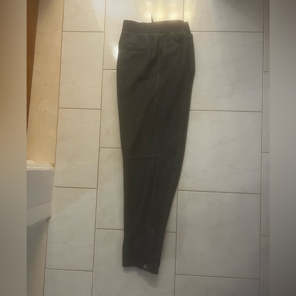 Jordan Men’s Charcoal Gray Jogger Pants - Picture 4 of 12